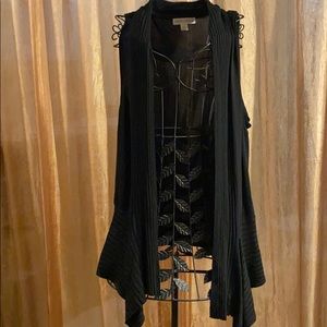 Beta’s Choice Sz L open long vest.